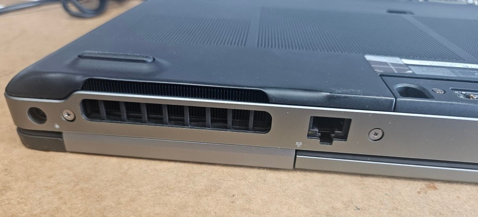 게이밍 및 전문가 워크스테이션 노트북 I7 6세대 16GB 그래픽 4GB 17인치 이미지