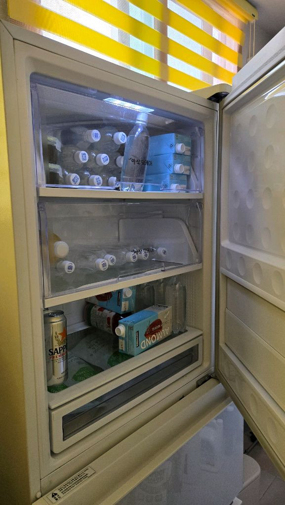 삼성 김치냉장고 327L 스탠드형 이미지