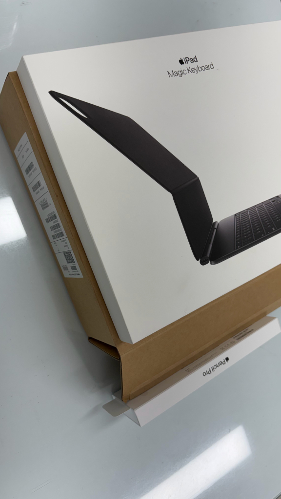 (단순 개봉)아이패드 프로 13 m5 wifi256g + 매직키보드 + 펜슬 프로 이미지