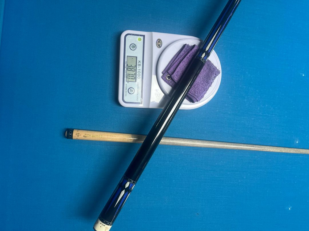 당구큐대 세트 이미지