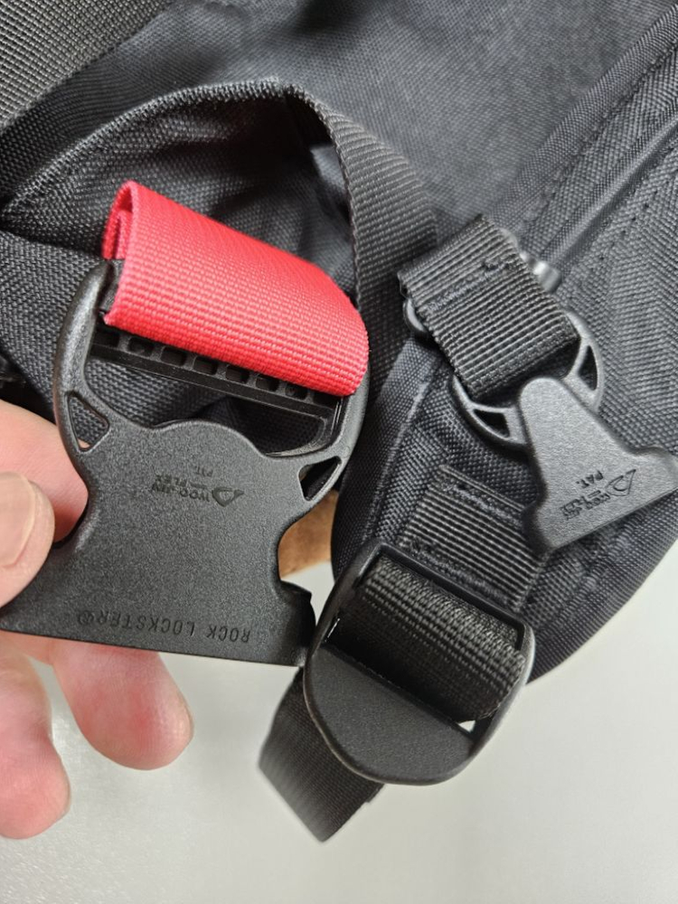 버튼 하이캐스케이드 슈레드 스카우트 백팩 트루블랙 이미지