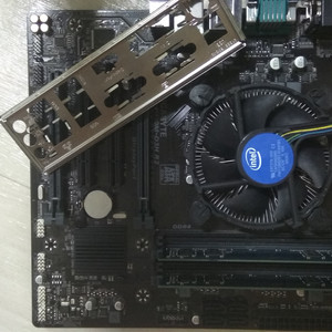 인텔 i5-7500 본체세트 / i3-8100(2개) / 삼성 램 등 부품 일괄정리 이미지