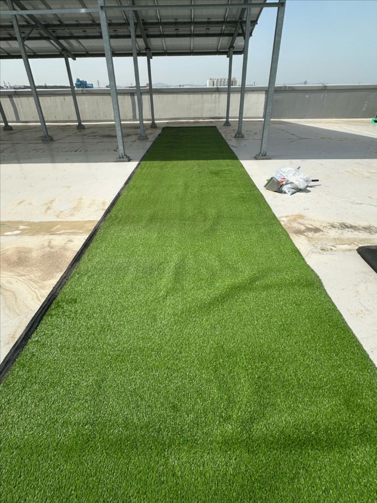 코오롱 인조잔디 2m x 19.5m / 25.5m 2롤입니다 이미지