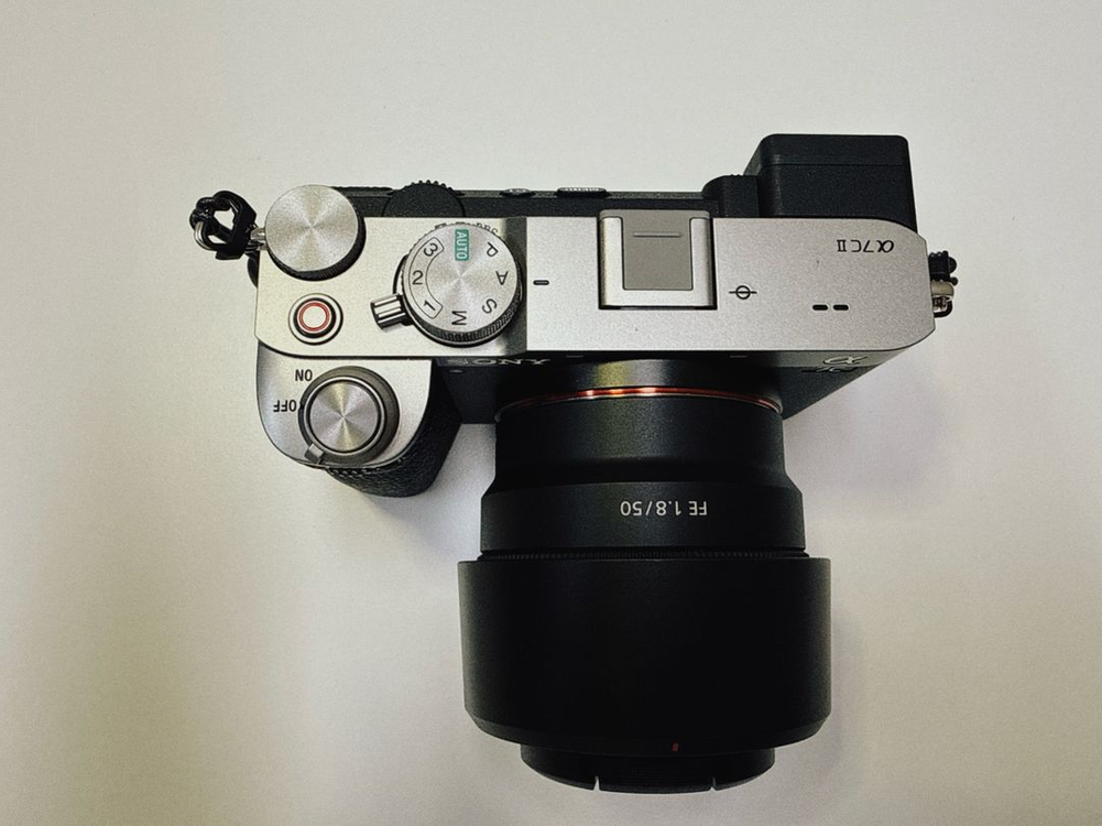 (26.3.3구매) 소니 미러리스카메라 A7C2 + 50.8mm + 피지테크전용스트랩 (s급) 이미지