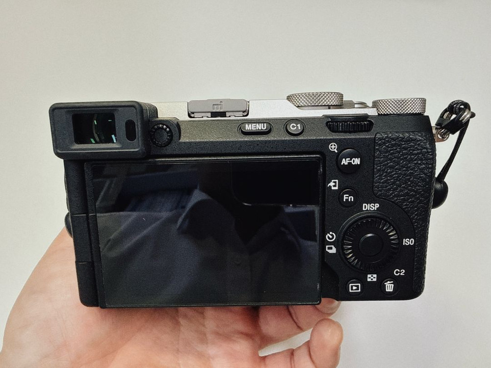 (26.3.3구매) 소니 미러리스카메라 A7C2 + 50.8mm + 피지테크전용스트랩 (s급) 이미지