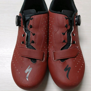 상태A급 스페셜라이즈드 토치1.0 로드클릿슈즈 42사이즈 팝니다 (택포7.5만) 이미지