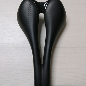 상태좋음)) 여성용 본트레거 아즈나엘리트 안장 154mm 안장 팝니다. 택포5만 이미지