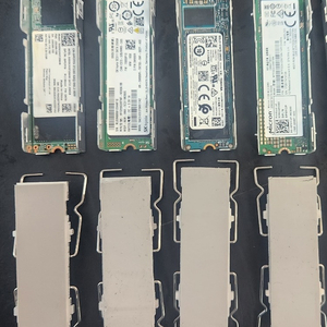 [4개 가능] 256GB M.2 SSD 방열판 포함 이미지