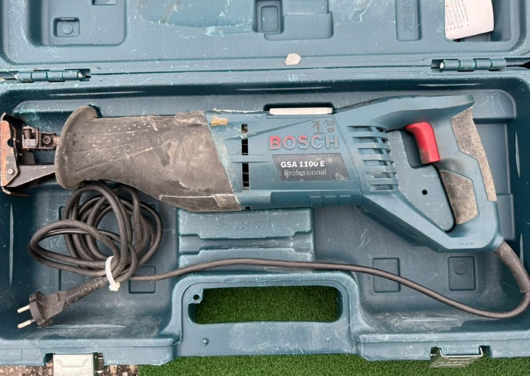 보쉬 전기 컷소 GSA1100E 이미지