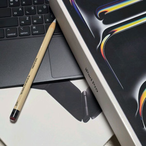 아이패드프로 M4 13인치 샐룰러 256기가 풀박스 + 매직키보드 풀박스+ 애플팬슬 이미지