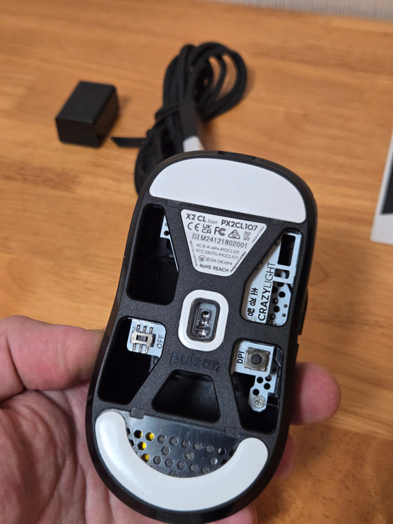 펄사 X2 CrazyLight 무선 게이밍 마우스 판매합니다 이미지