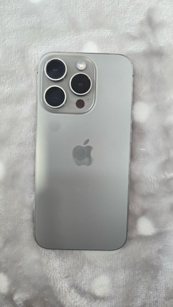 아이폰 15pro 256gb 티타늄 이미지