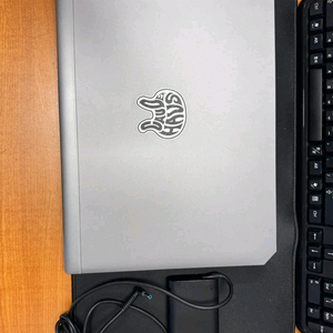 HP 전문가용 노트북 15인치 i7 32GB RAM 이미지