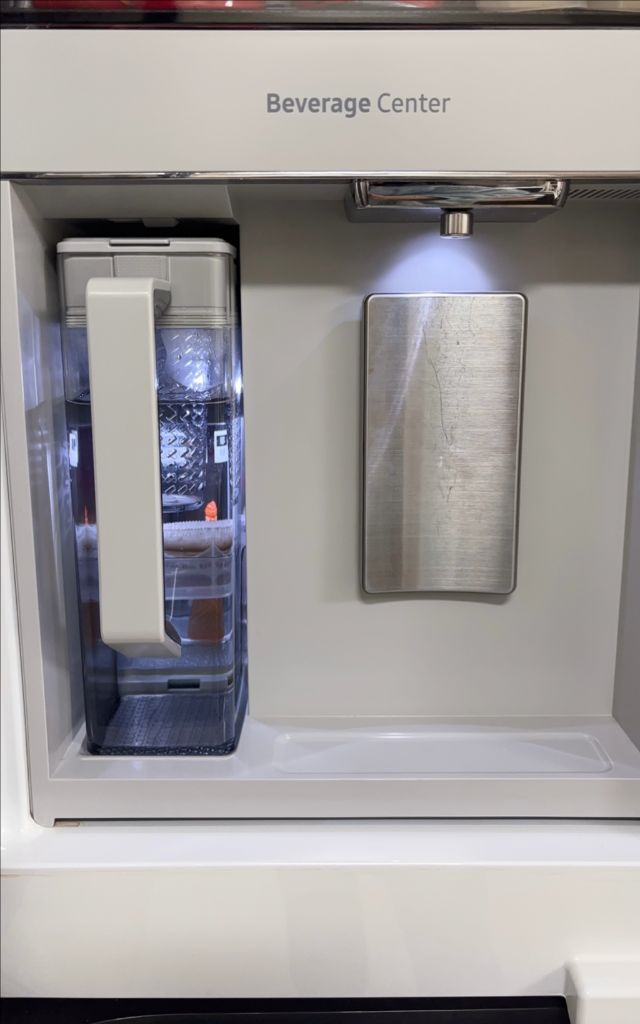 삼성 비스포크 패밀리허브 4도어 냉장고 판매합니다 이미지