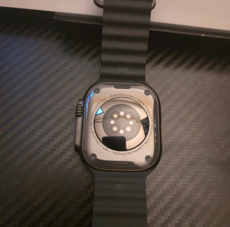 애플워치 울트라3 블랙 오션밴드 판매합니다. 이미지