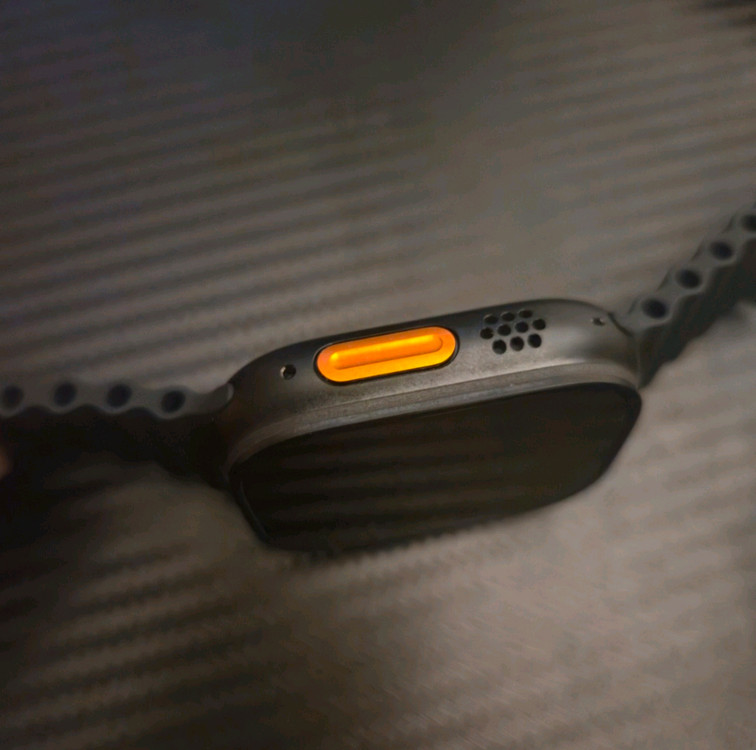 애플워치 울트라3 블랙 오션밴드 판매합니다. 이미지