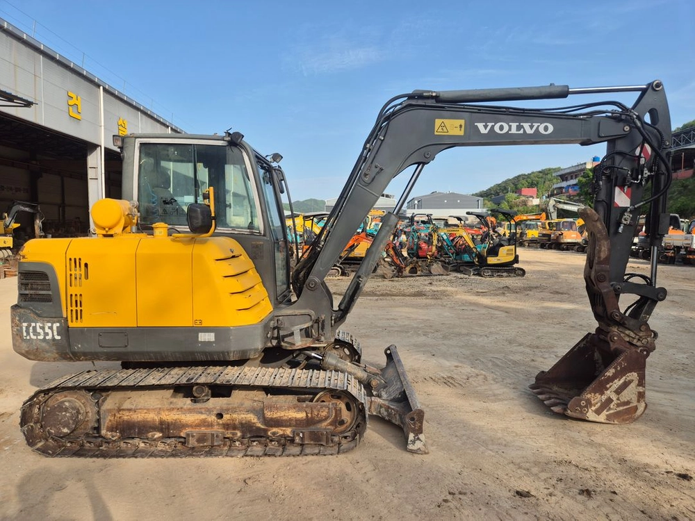 볼보 02 굴삭기 EC55C 2012년식 6100시간 가동 집게 장착 장비~! 이미지