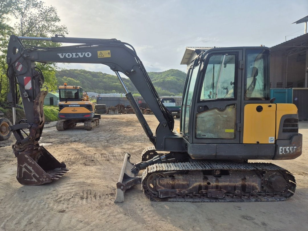 볼보 02 굴삭기 EC55C 2012년식 6100시간 가동 집게 장착 장비~! 이미지