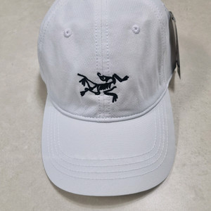 아크테릭스 캡모자 화이트 이미지