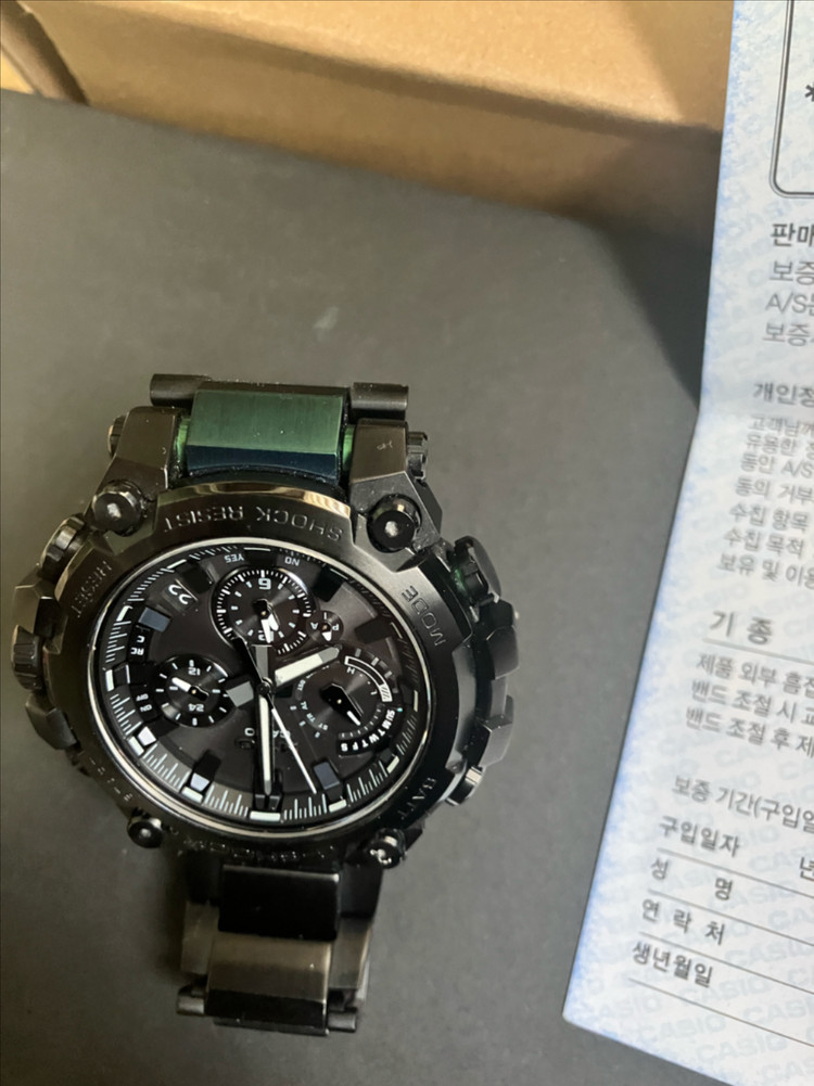 카시오 지샥 MTG-B3000BD 카본코어 시계 이미지