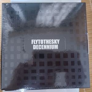 [미개봉/새상품] 플라이 투 더 스카이 8집 Decennium (엽서화보 24장+포스터 포함) 이미지