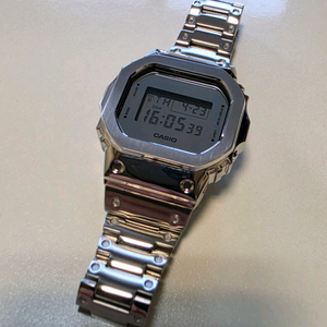 카시오 지샥 DW-5600 메탈 커스텀 이미지