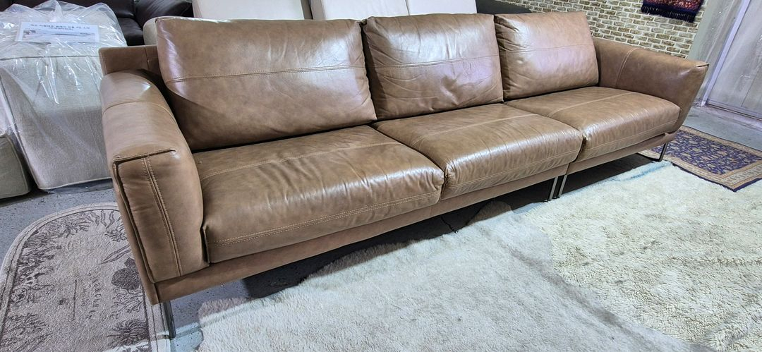 까사미아 4인 천연가죽 소파쇼파 서울경기(근거리)무료배송 이미지