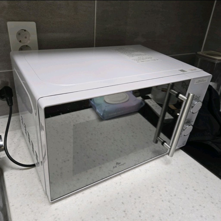 sk매직 전자레인지 MWO-M8A01 팝니다 이미지
