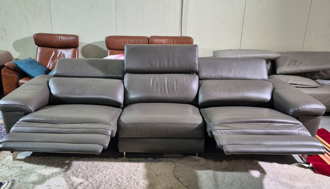 한샘 MVME 키안티 이태리 천연가죽 전동 리클라이너 소파쇼파(헤드전동) 이미지