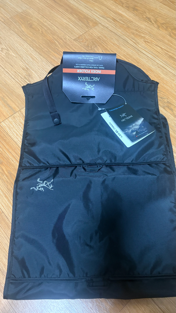 아크테릭스 여행 캠핑용 옷파우치 레어템 이미지