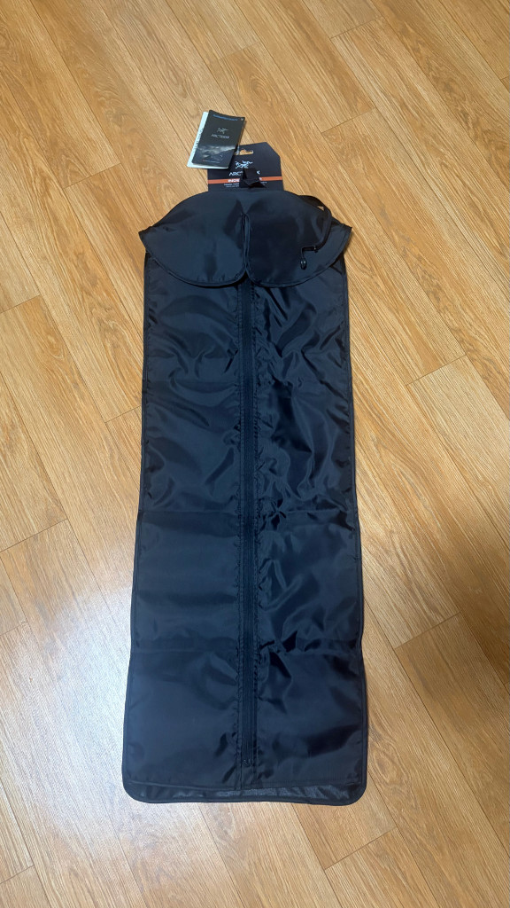 아크테릭스 여행 캠핑용 옷파우치 레어템 이미지