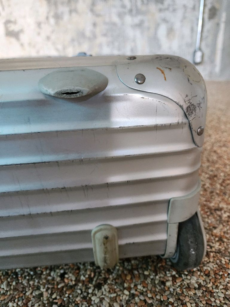 RIMOWA 실버 알루미늄 파일럿 캐리어 빈티지 이미지