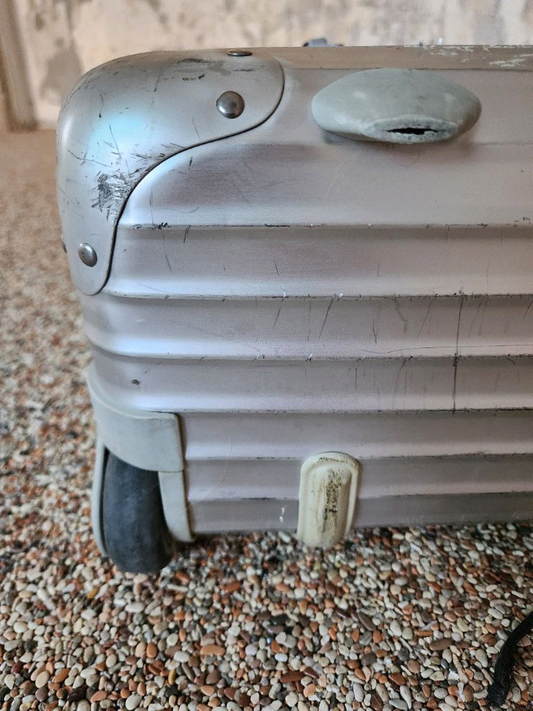 RIMOWA 실버 알루미늄 파일럿 캐리어 빈티지 이미지