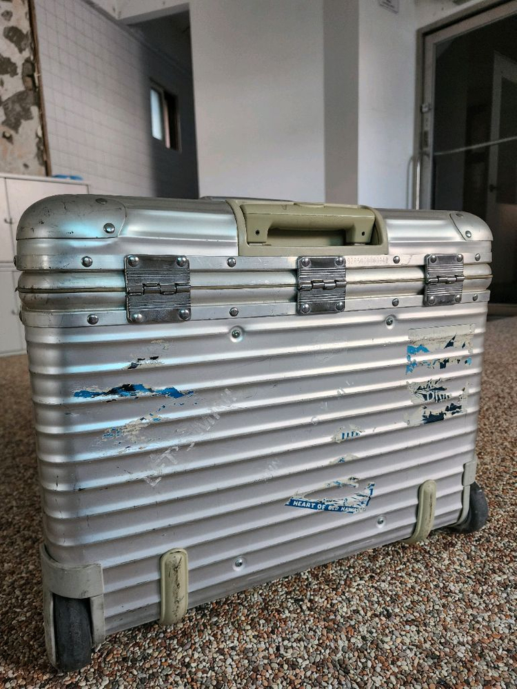 RIMOWA 실버 알루미늄 파일럿 캐리어 빈티지 이미지