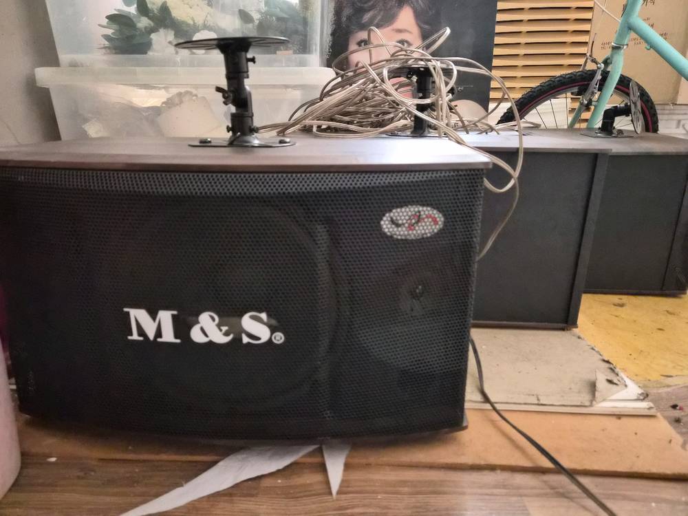 스피닝 댄스실 음향기계 및 조명 일괄 이미지