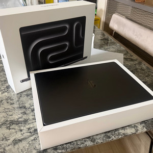 맥북프로 M3 Pro 14 18GB 1TB / 외관 SS급 / 12코어 18코어 풀칩 이미지