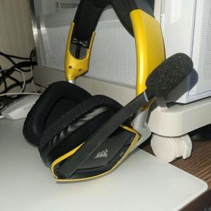 커세어 보이드 프로 RGB SE 무선 게이밍 헤드셋 이미지