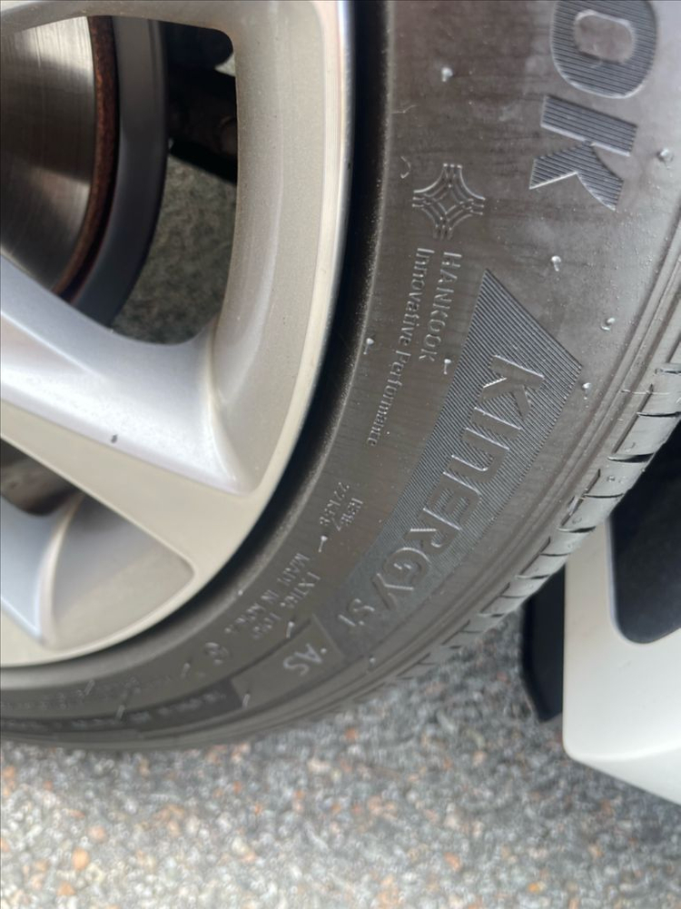 한국타이어 키너지ST 245 45 18 타이어 이미지