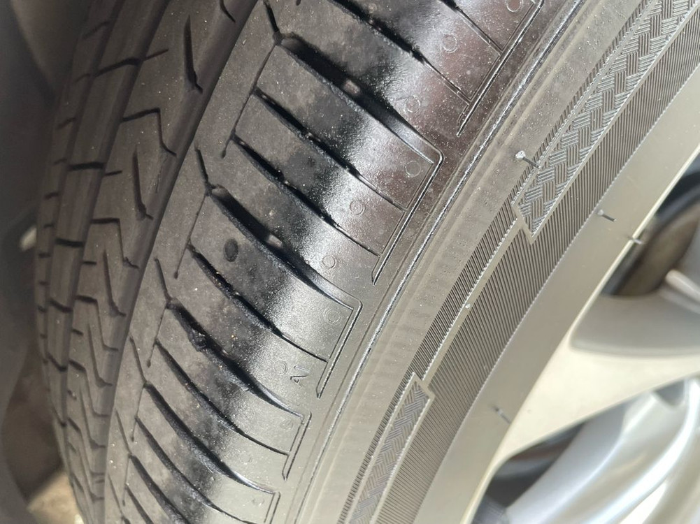 한국타이어 키너지ST 245 45 18 타이어 이미지