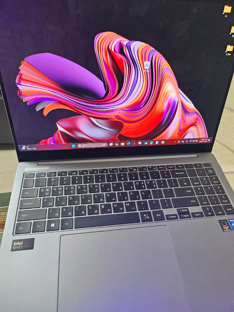 삼성노트북 갤럭시북 15.6인치 i5 512GB +키보드 + 마우스+가방+거치대 이미지