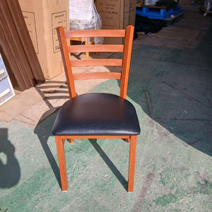 식당용 철재의자 이미지