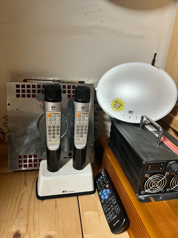 팅클발전소 인버터 12v 3000w, 에이스테크 배터리충전기 JR-Q15 (+노래방기계) 급처 이미지