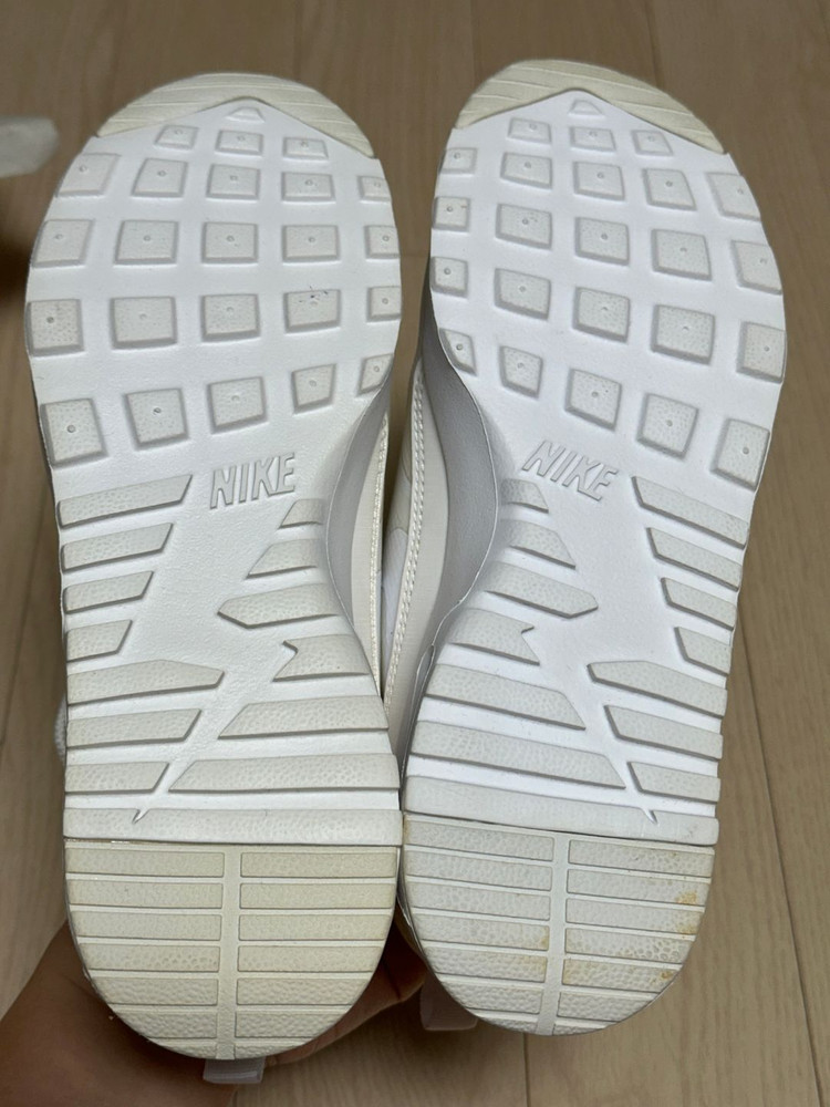 [240] 나이키 에어맥스 테아 화이트 이미지