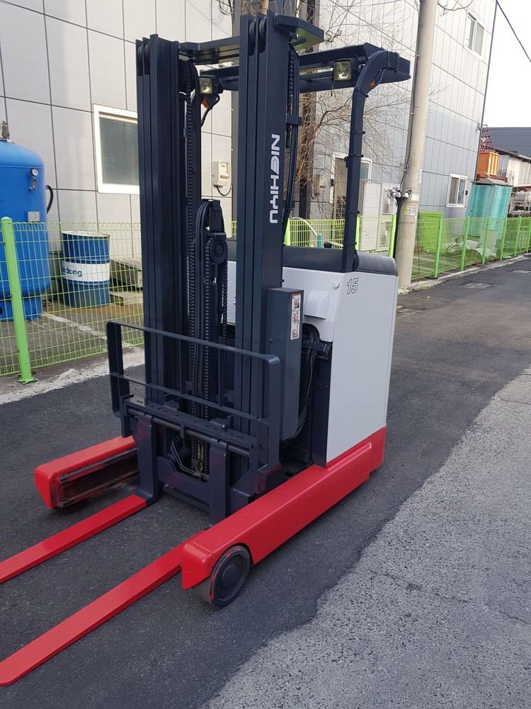 신형 니찌유 입식 1.5톤 전동지게차 삼단마스트5M인상 500만 재고2대 이미지