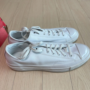 [280] 컨버스 척테일러 화이트 레더 280 이미지