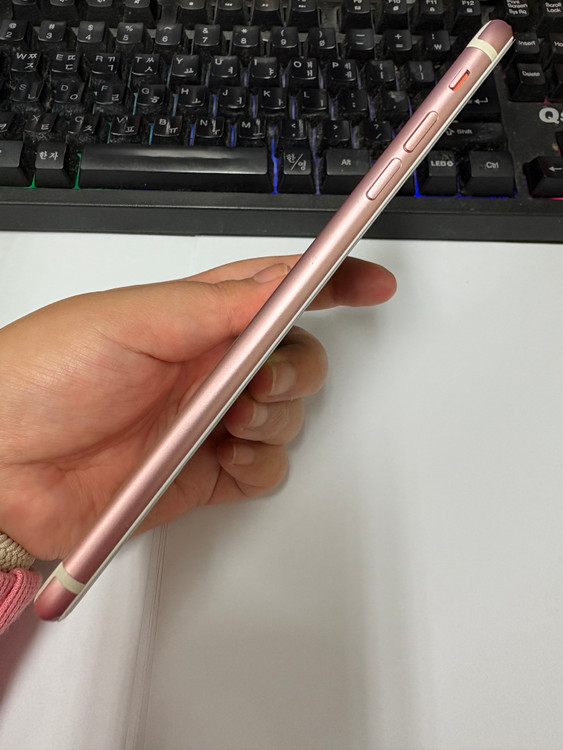 아이폰7플러스 128GB 로즈골드 중고폰 배터리90% 인스타 사진폰 114693 이미지