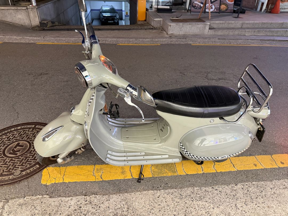 125cc 스쿠터 이미지