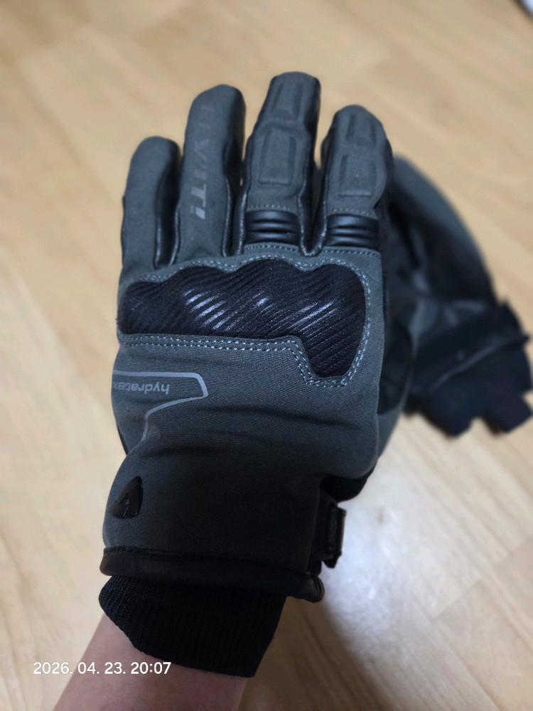 렛빗 글러브 이미지