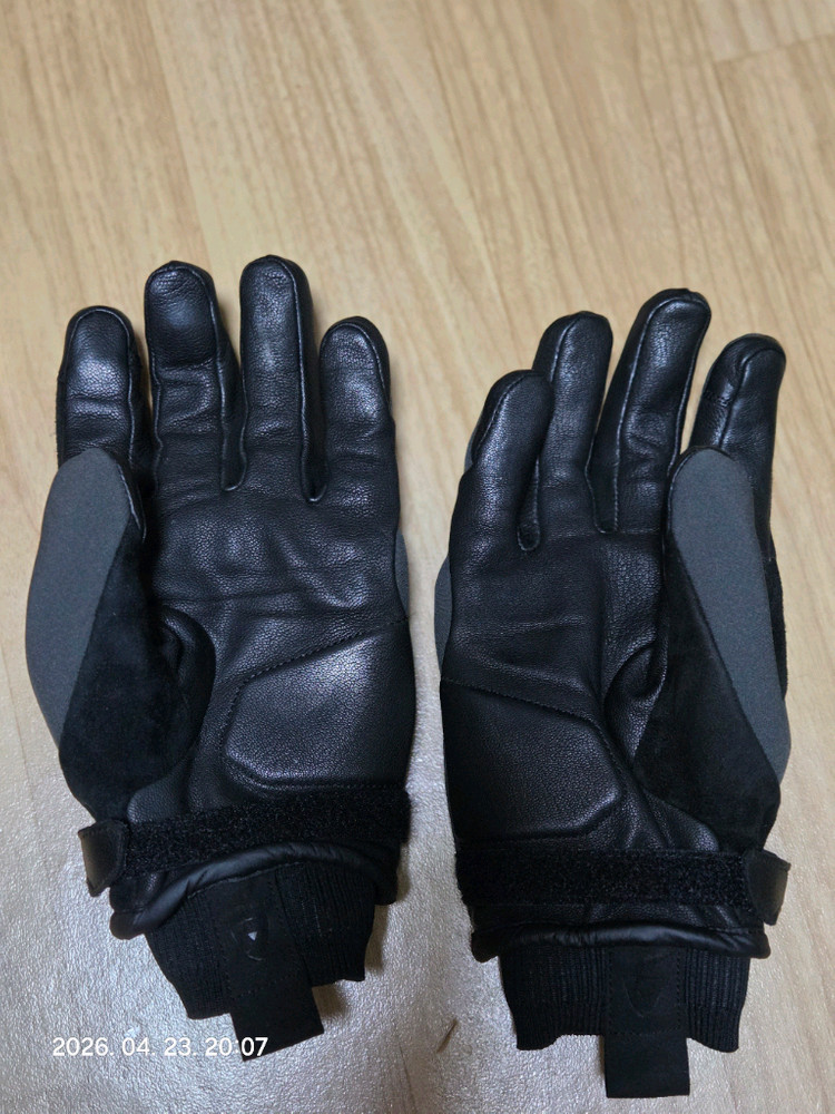 렛빗 글러브 이미지