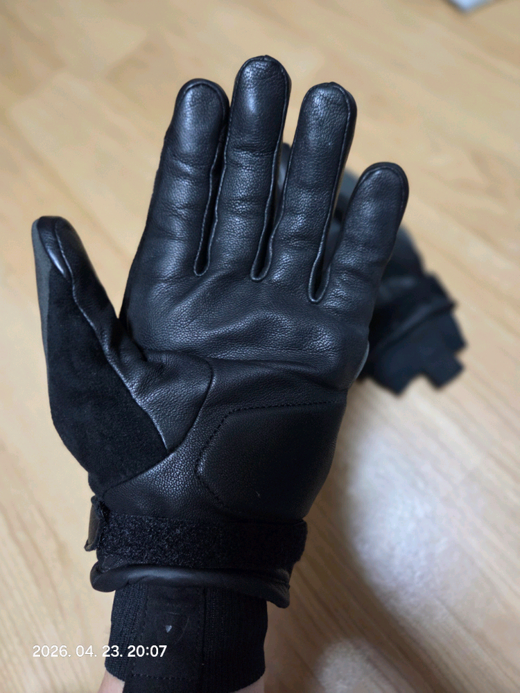 렛빗 글러브 이미지